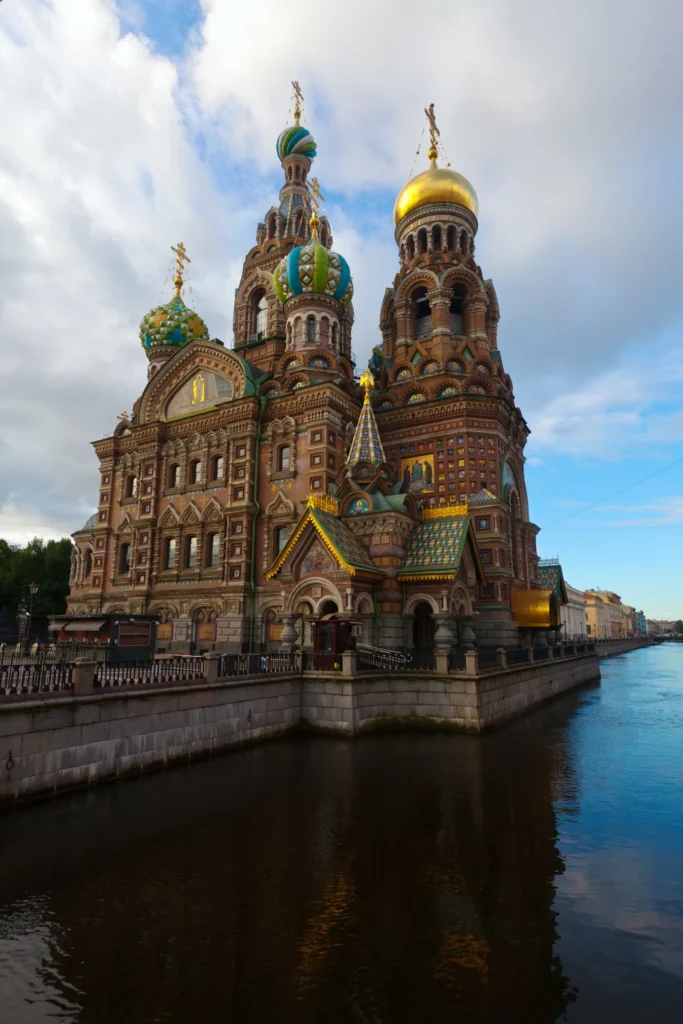 russiaMonumnet2content